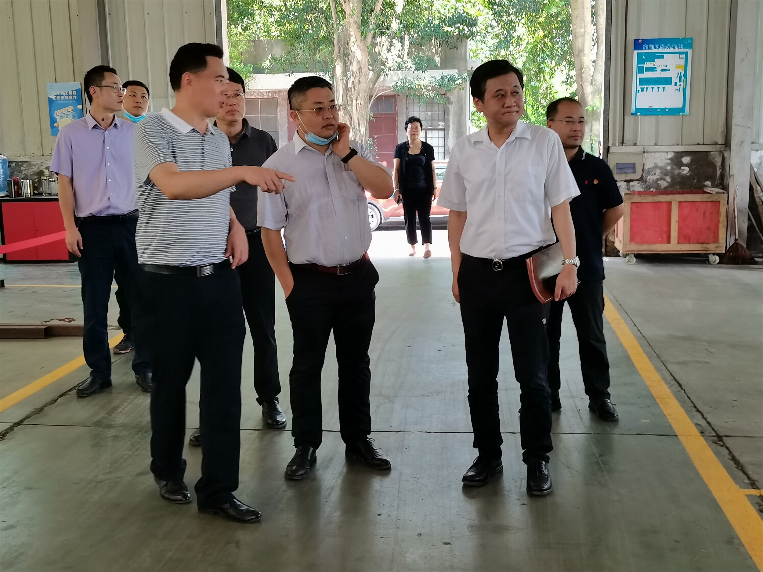 1659672899403721.jpg 劉兵帶隊檢查電氣2.jpg